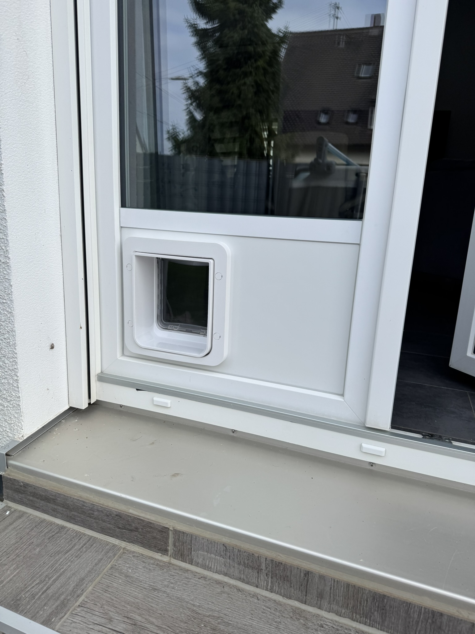 katzenklappe-klappe-katze-Glaser-Fenster-Balkontür-Tür